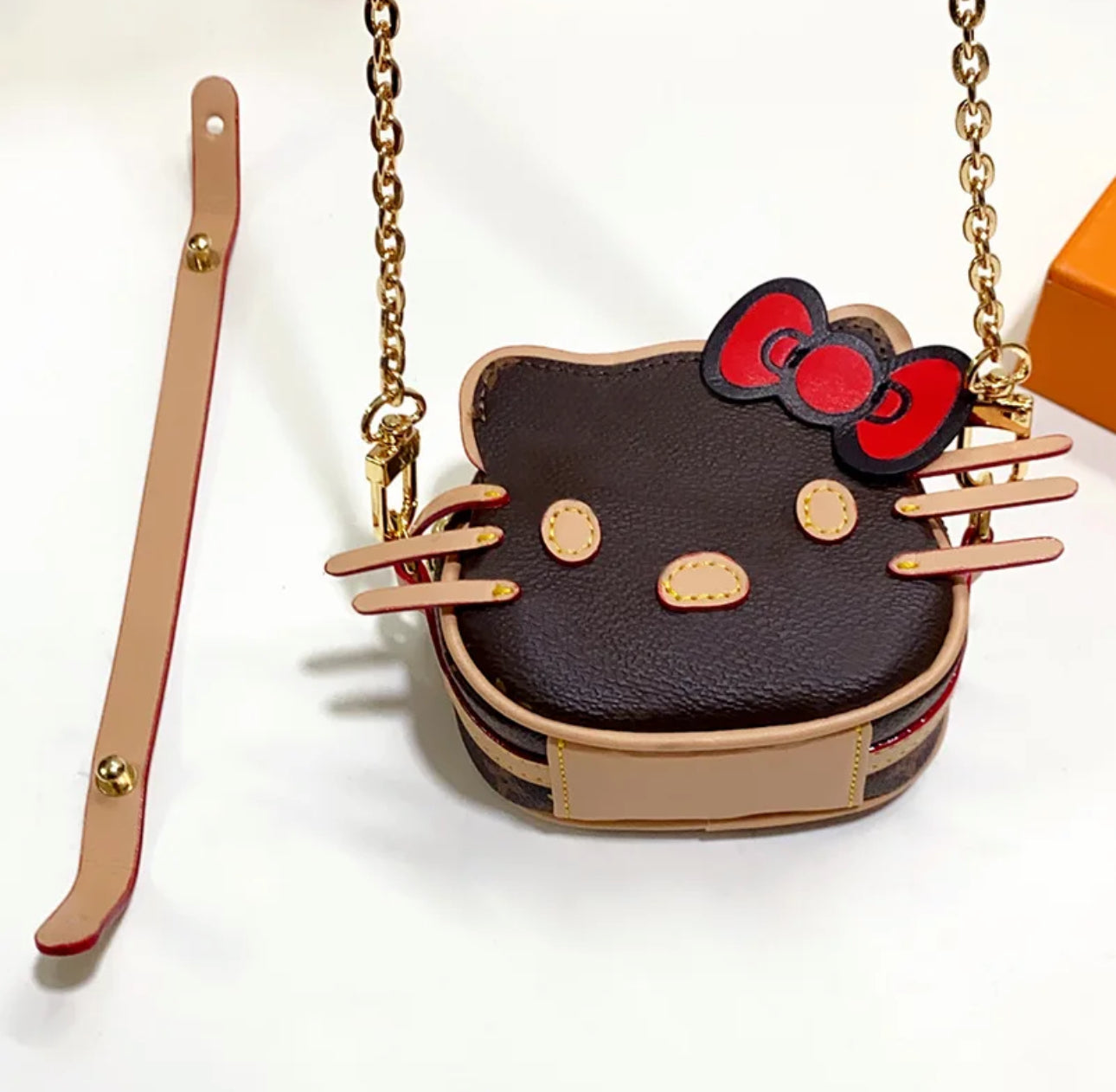 Hello Kitty crossbody