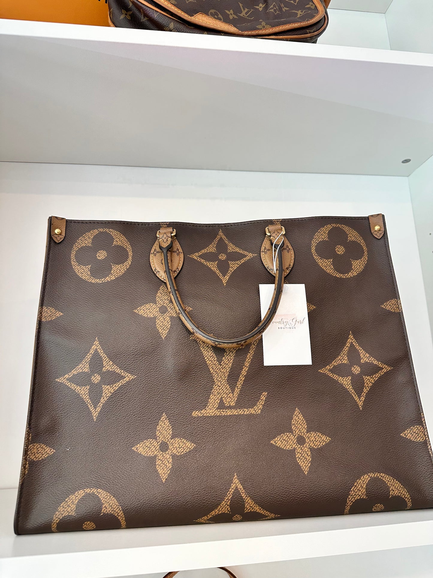 AUTHENTIC Preloved LV OTG GM