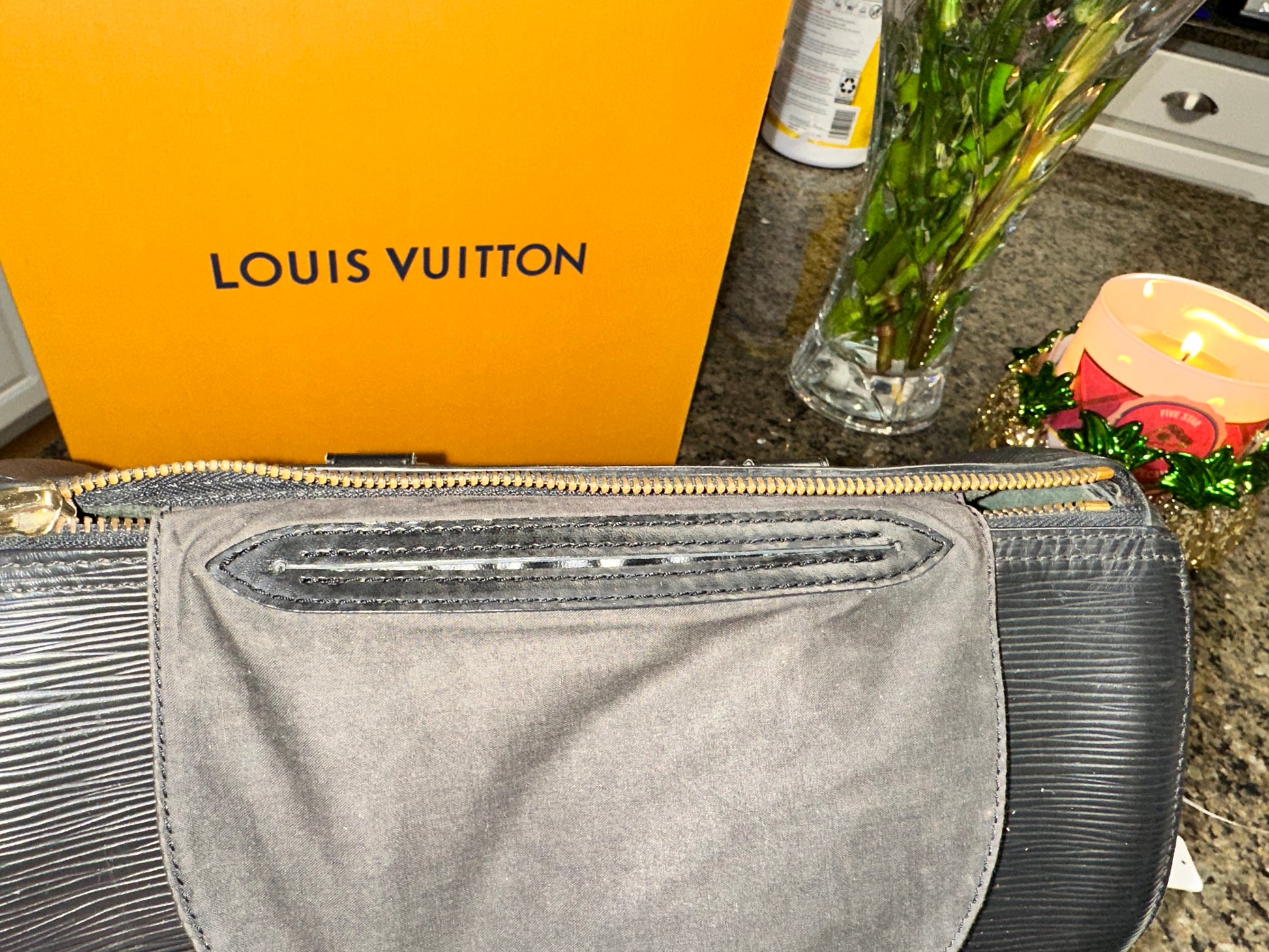 Vintage Louis Vuitton Speedy 25 Yellow Epi Leather Bag SP0956